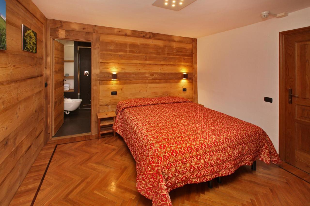Hotel Biancaneve Oulx Zewnętrze zdjęcie
